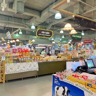 ตลาดเสรีมาร์เกต (Paradise Park)