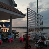 บรรยากาศ ถนนคนเดิน หนองคาย