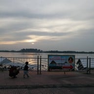 บรรยากาศ พระธาตุกลางน้ำ