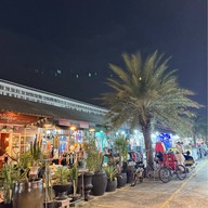 ตลาดนัดรถไฟ ศรีนครินทร์