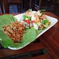 แมกไม้ชายคลอง