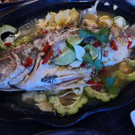 เมนูของร้าน R&B Karaoke สาทร