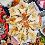ร้านคุณนายทะเลดอง  สาขาถนนกาญจนาภิเษก บางไผ่