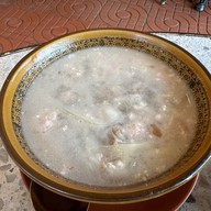 ล้วน ล้วน ข้าวขาหมู (RUAN RUAN)