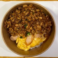 กะเพราข้าวไข่ข้น สาขาแรก