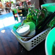 เมนูของร้าน มาดาม พาเท่ห์ 2515 ถนนประจักษ์