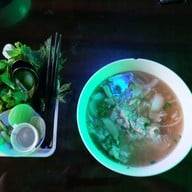 เมนูของร้าน มาดาม พาเท่ห์ 2515 ถนนประจักษ์