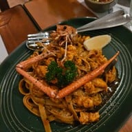 เมนูของร้าน Charm Eatery and Bar สาธร