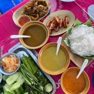 ขนมจีนเส้นสดแม่แอ๊ด