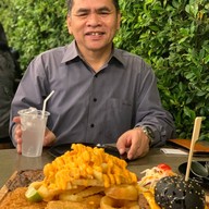 สเต็กลุงหยิกบางแสน ซอยจรินทร์