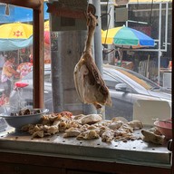 เจ๊หย่ง ข้าวมันไก่ไหหลำ ศาลเจ้าพ่อเสือ