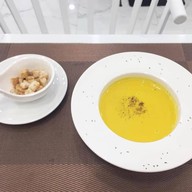 Salada Organic Kitchen  ซีคอนสแควร์