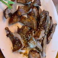 ร้านป้าแดงลาบอุบล สาขา 1