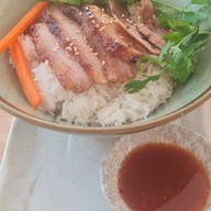 ร้านกินดีมีสุข เชียงใหม่ (สาขาใหญ่) กินดี ชีวี มีสุข