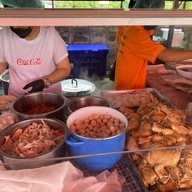 เจ๊ลั้งขว้างถ้วย