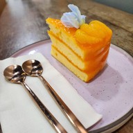 Koi Cafe Donmuang หมู่บ้านธนินทร