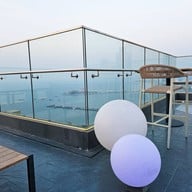 Silver Moon Rooftop Bar Novotel Sriracha & Koh Si Chang Marina Bay