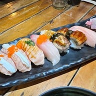 Arigato Japanese Restaurant (อาหารญี่ปุ่น ซูชิ ซาซิมิ ทะเลดอง หอยนางรม ) พุทธมณฑลสาย 1