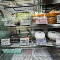 บ้านคุณย่าเมืองตรัง ร้านอาหารปักษ์ใต้ เค้กจำปาดะมะพร้าวอ่อน