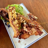 เมนูของร้าน ครัวทิดต้อย แพริมน้ำ หน้าที่ว่าการอำเภอเสนา