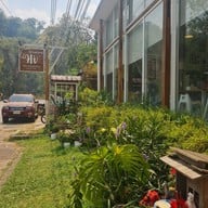 Hi cafe & bistro ต้นตำหรับ