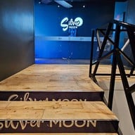 Silver Moon Rooftop Bar Novotel Sriracha & Koh Si Chang Marina Bay