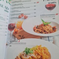 Hi cafe & bistro ต้นตำหรับ