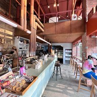 Nana Coffee Roasters เลียบทางด่วน/ประดิษฐ์มนูธรรม ซอย3