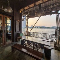 บรรยากาศ Sheepshank Public House