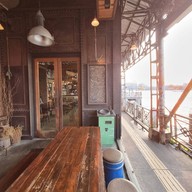 บรรยากาศ Sheepshank Public House