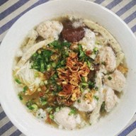 คุณอ๋อ ก๋วยจั๊บญวน เส้นสด ศิริราช