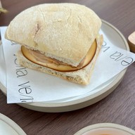 Gardens by VE/LA CentralwOrld offices