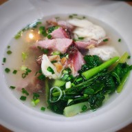เมนูของร้าน ฮกหลี บะหมี่เป็ดย่างสะท้านฟ้า สวนหลวงสแควร์