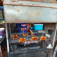 ไก่ย่างร้านลุงจ่อย