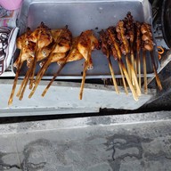 ไก่ย่างร้านลุงจ่อย