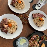 LA BOON' BBQ&Bistro อ่าวอุดม