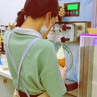 ICE JAPAN PREMIUM SOFT CREAM & SLOW BAR