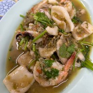 ครัวเมืองชลข้าวต้มปลา