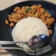 เมนูของร้าน Iron Pan ตึกสาธรธานี