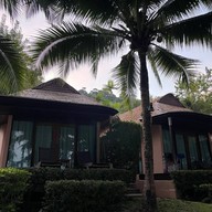 โรงแรมทับแขกซันเซ็ทบีชรีสอร์ท