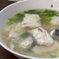 นายหน่องข้าวต้มปลา เมืองระยอง