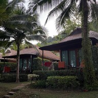 โรงแรมทับแขกซันเซ็ทบีชรีสอร์ท