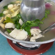 ครัวเมืองชลข้าวต้มปลา