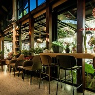 Grid Garden Cafe & Restaurant