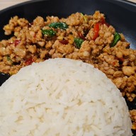 เมนูของร้าน Iron Pan ตึกสาธรธานี