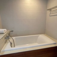 โรงแรมทับแขกซันเซ็ทบีชรีสอร์ท