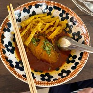 กิ๋นข้าวลำ Kin Khao Lam