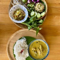 ขนมจีนบ้านสวนคลองหก