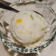 เมนูของร้าน ครัวดอกไม้ขาว สาขาบำรุงเมือง