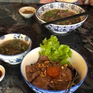 เมนูของร้าน ก๋วยเตี๋ยวเนื้อวัว ซา หลัก เก้า เกษตรนวมินทร์